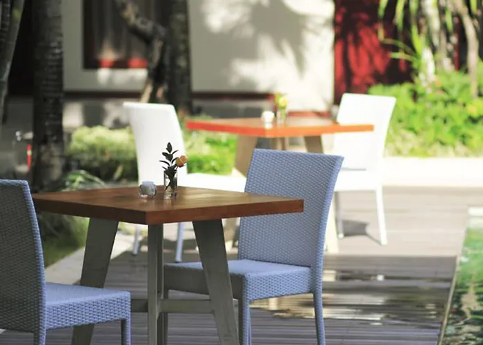 Djabu Seminyak Отель