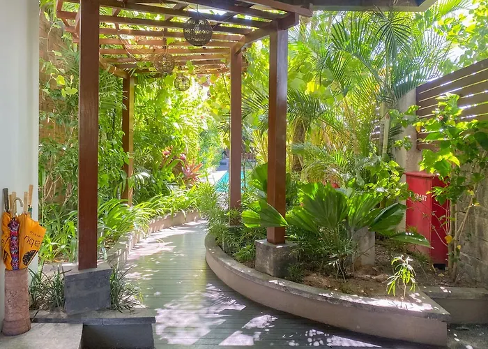 Djabu Seminyak ホテル デンパサール